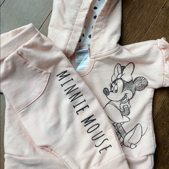 Sold - Minnie Mouse outfit - Picture 4 of 4